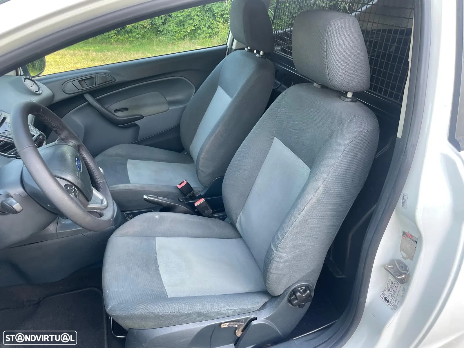 Ford Fiesta - 15
