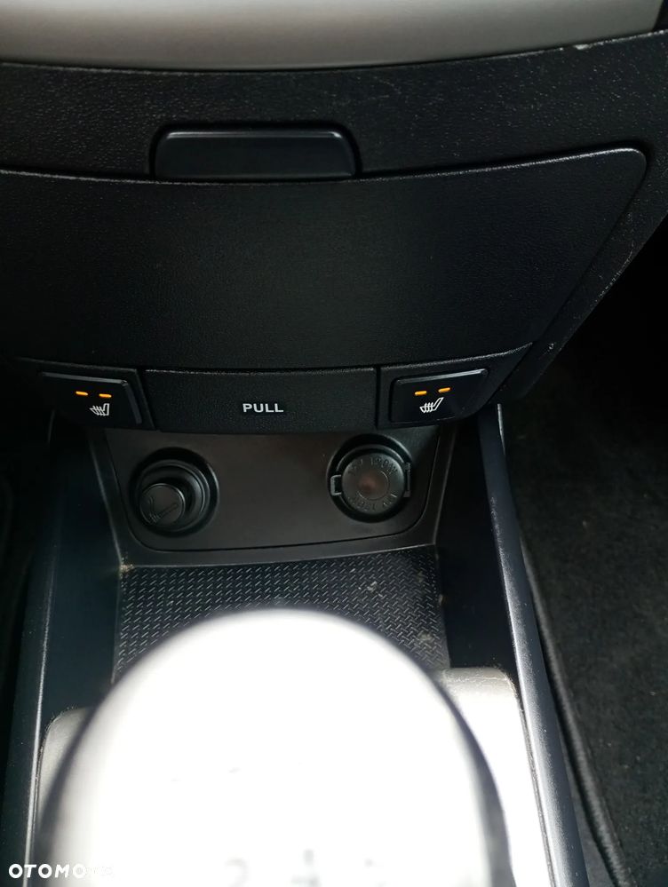 Hyundai i30 2.0 CRDi Premium - 14
