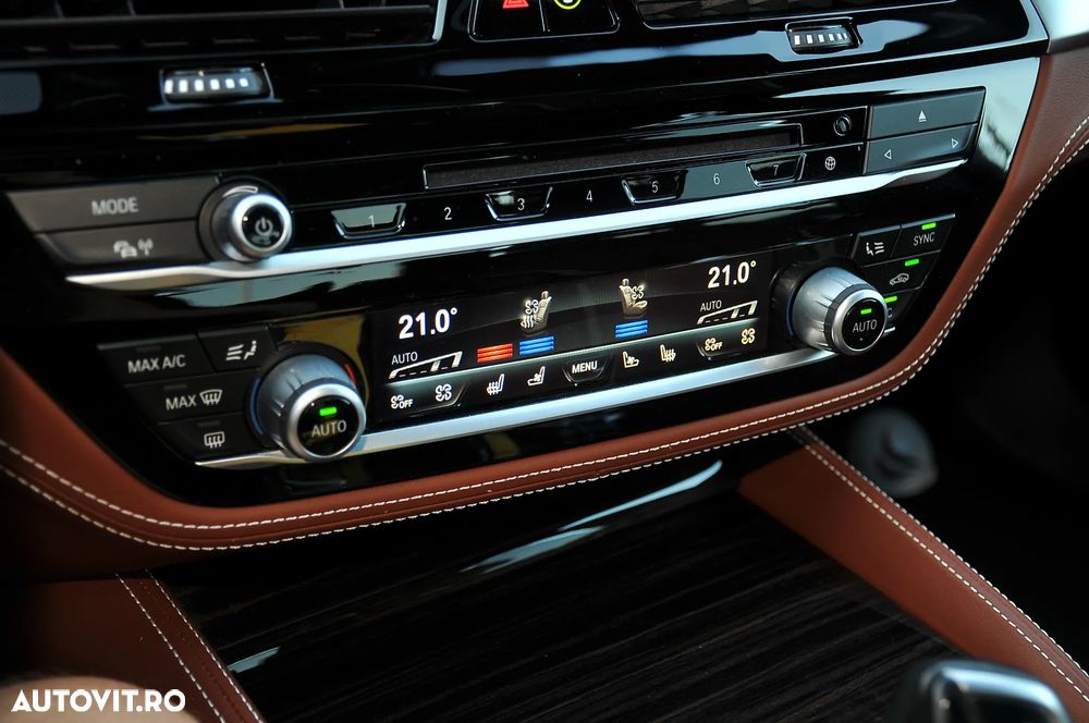 BMW Seria 5 520d AT - 8