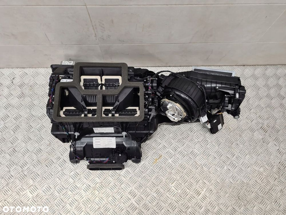 BMW X3 G01 NAGRZEWNICA 6993756 5A36B30 - 1