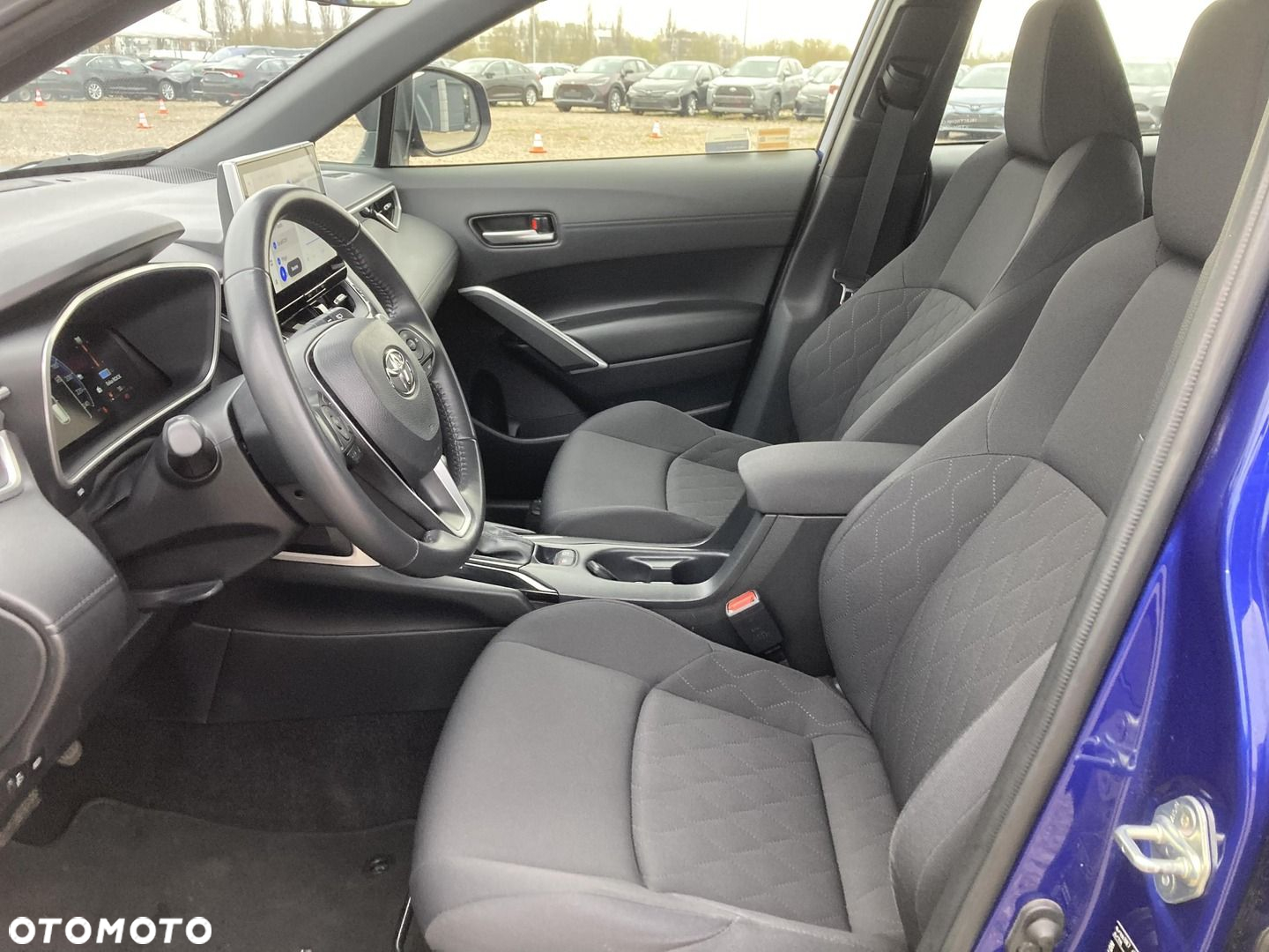 Toyota Corolla Cross 2.0 Hybrid Comfort - 14