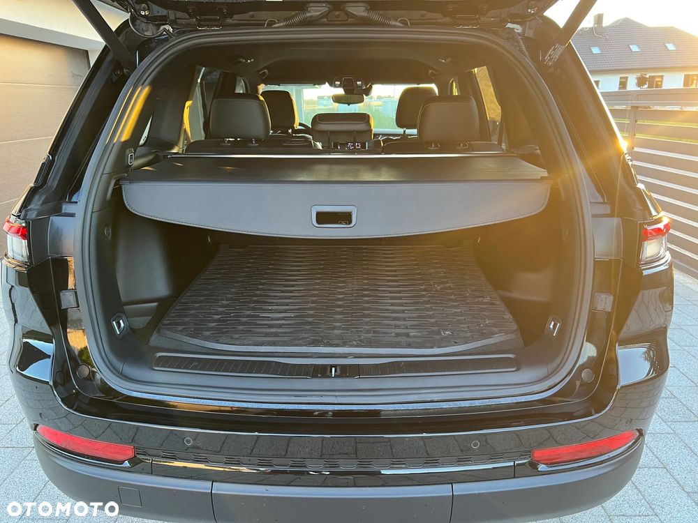 Jeep Grand Cherokee - 26