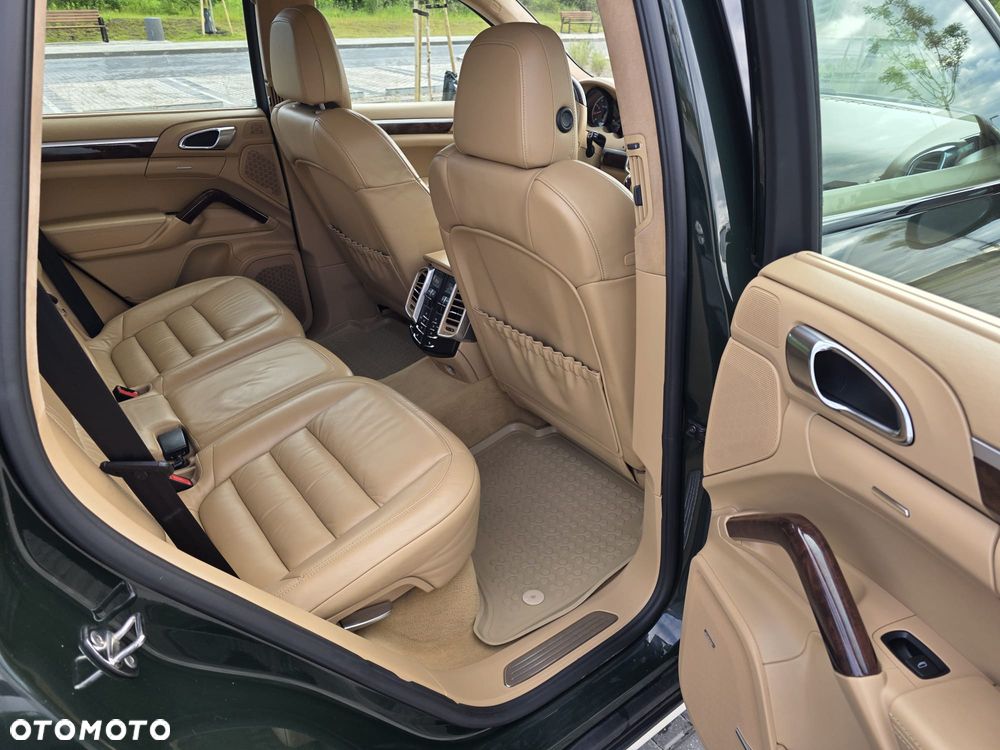 Porsche Cayenne - 17