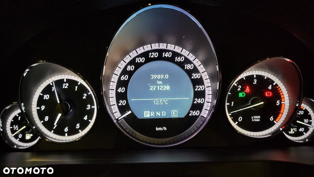 Mercedes-Benz Klasa E 350 CDI BlueEff - 3