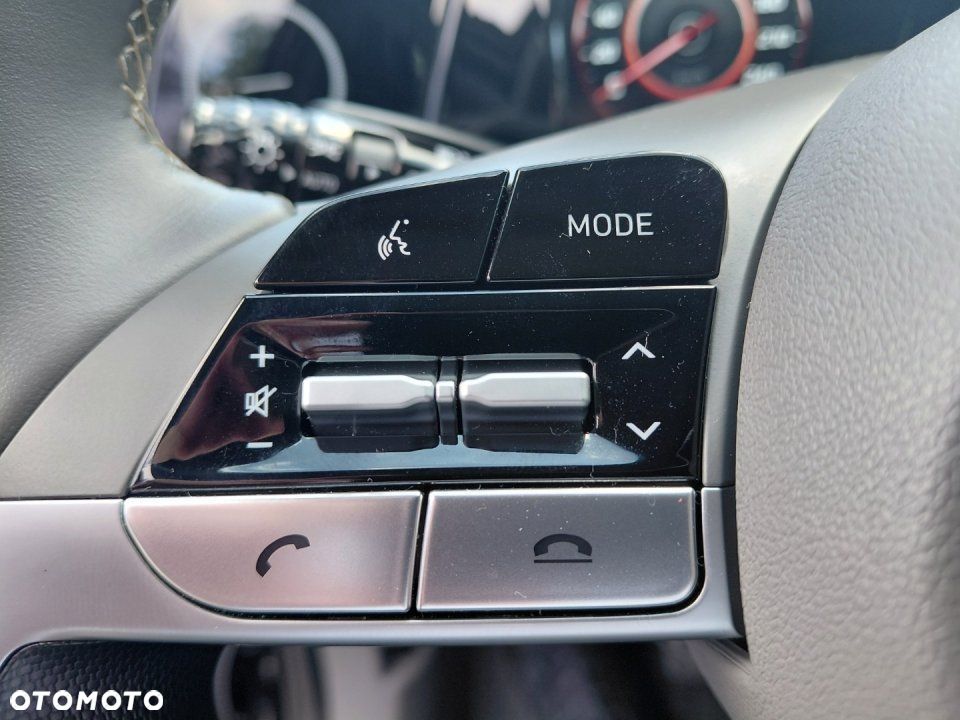 Hyundai Elantra - 26