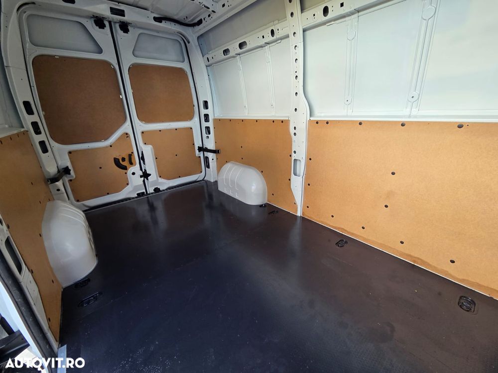 Renault New Master L2H2 - 18