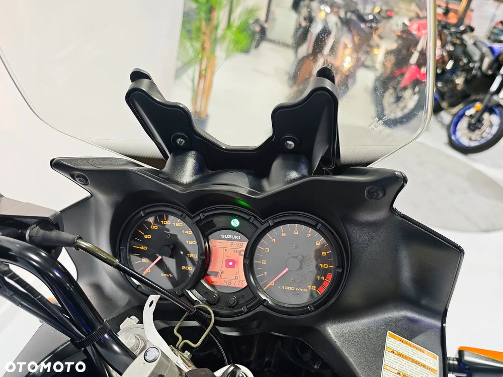 Suzuki V-STROM - 6