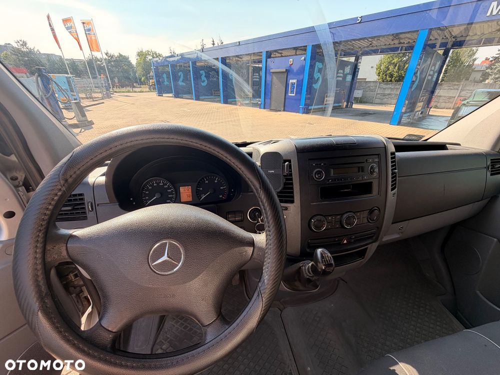 Mercedes-Benz Sprinter - 11