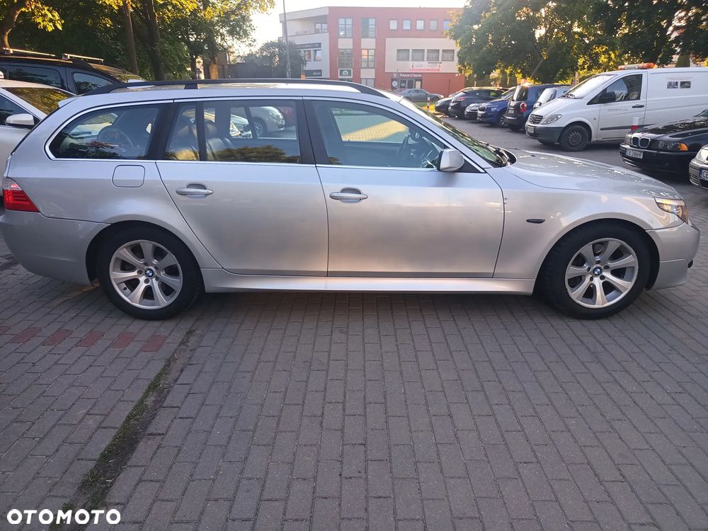 BMW Seria 5 520d - 5