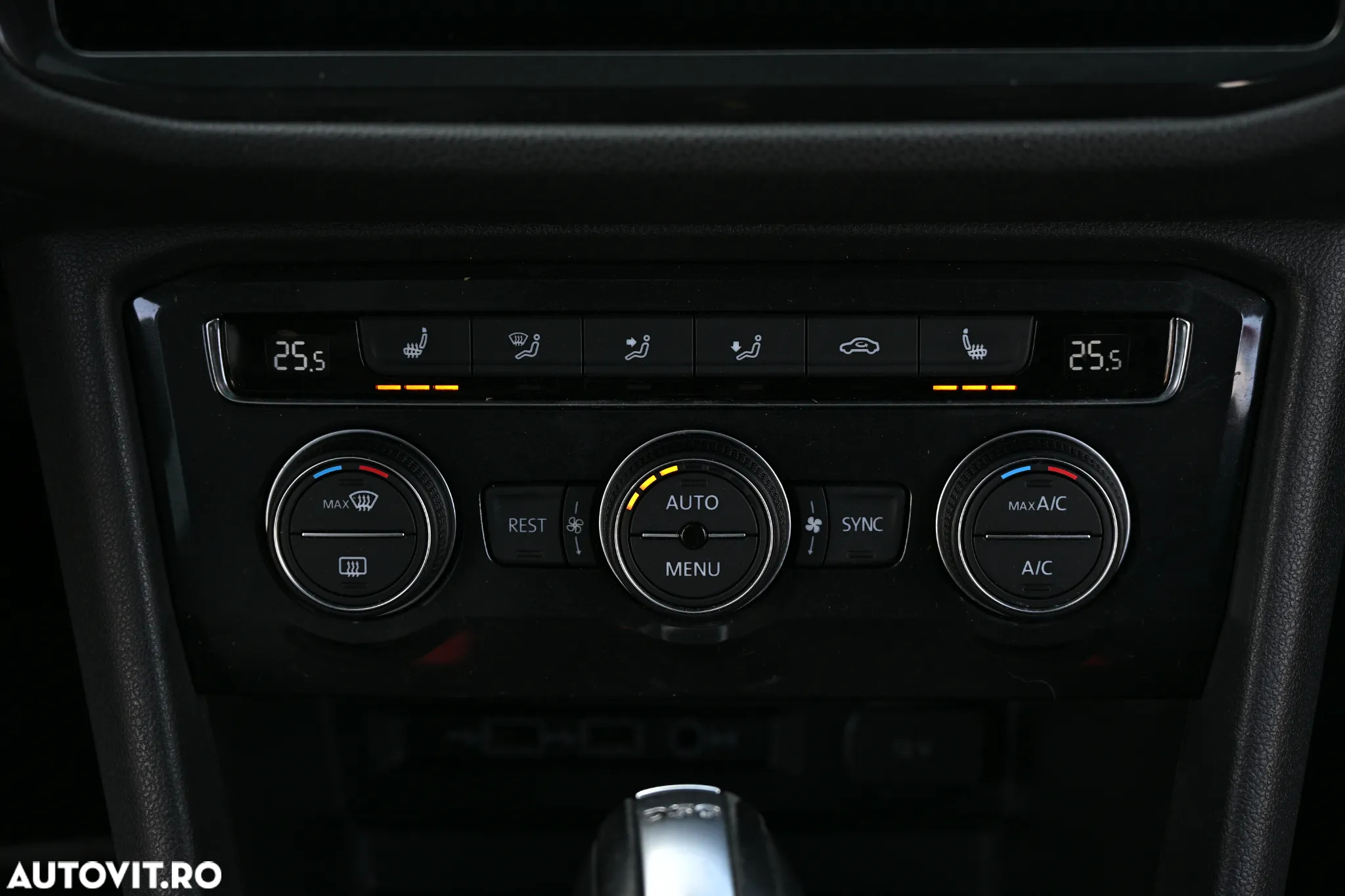 Volkswagen Tiguan Allspace 2.0 TDI SCR DSG Comfortline - 18