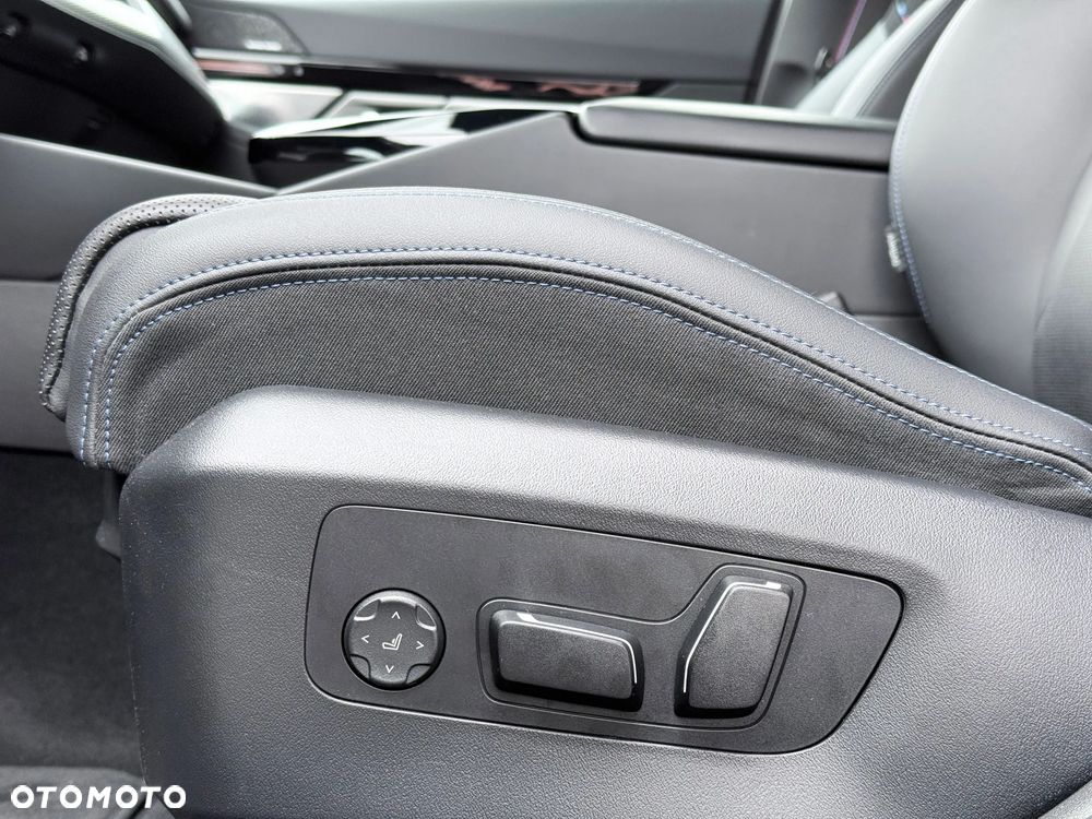 BMW Seria 5 520d xDrive - 30