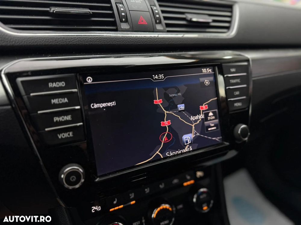 Skoda Superb 2.0 TDI DSG 4X4 Ambition - 8