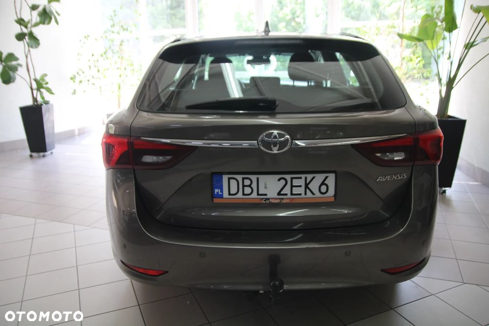 Toyota Avensis 2.0 D-4D Premium - 5