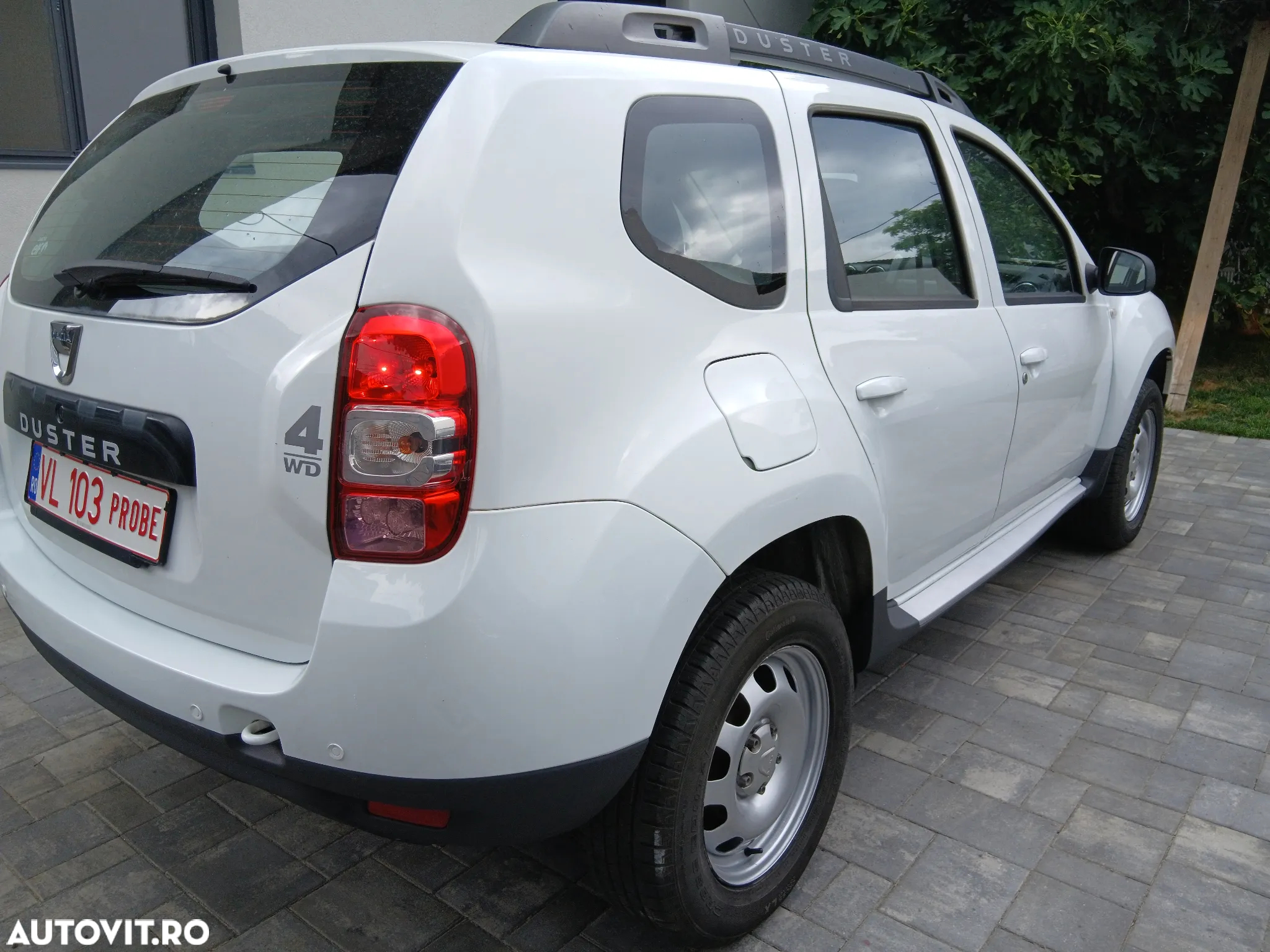 Dacia Duster 1.5 dCi 4x4 Laureate - 2