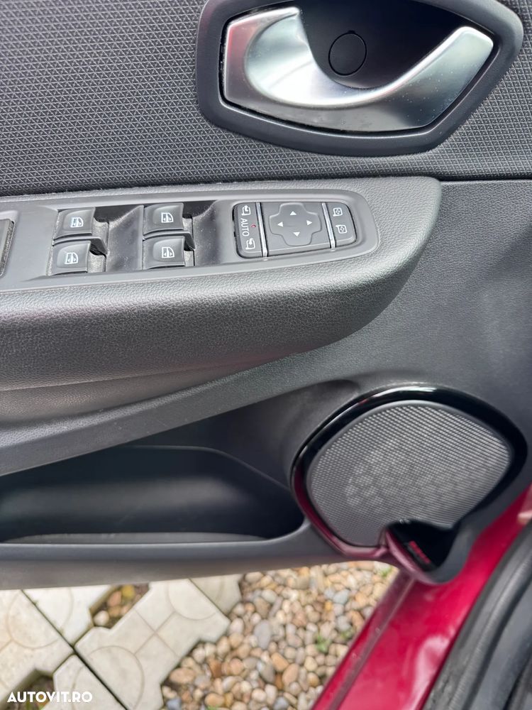 Renault Clio ENERGY TCe 120 INTENS - 8