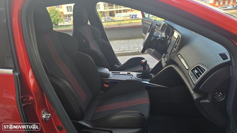 Renault Mégane 1.5 Blue dCi R.S. Line - 30