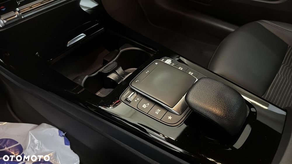 Mercedes-Benz Klasa A 200 d Progressive 8G-DCT - 15
