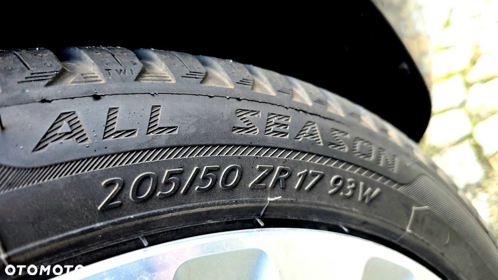 Ford Focus 1.8 FF Platinium X - 38