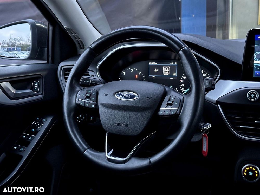 Ford Focus - 9