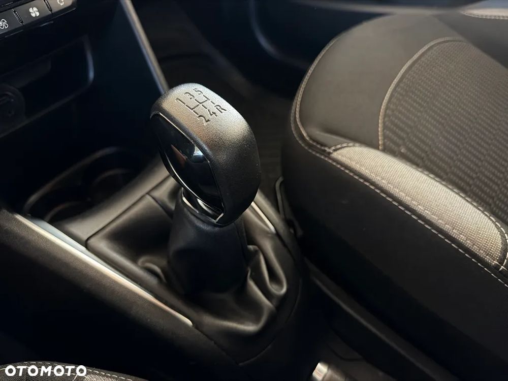 Peugeot 208 1.2 PureTech Allure - 24