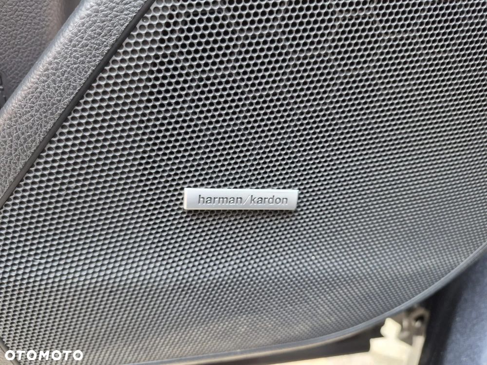 Subaru Forester 2.0 XT Platinum Lineartronic - 28