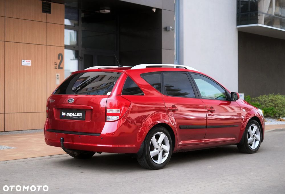 Kia Ceed 1.6 GDI Business Line - 11