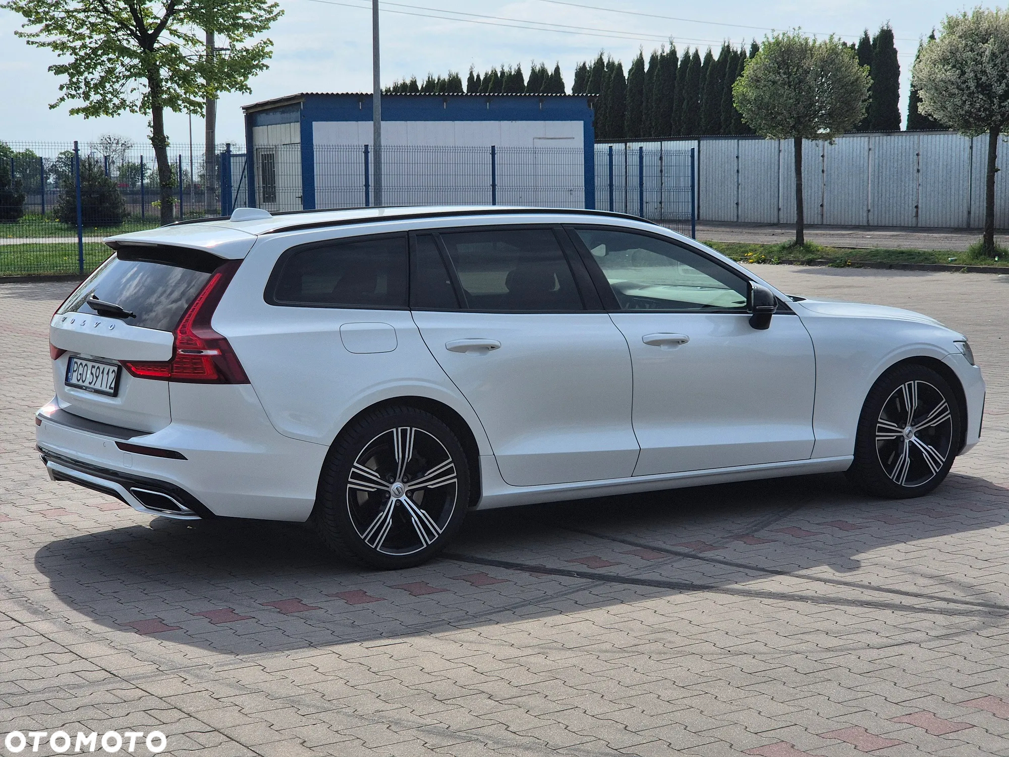 Volvo V60 T6 AWD Plug-In Hybrid Ultra Dark - 29