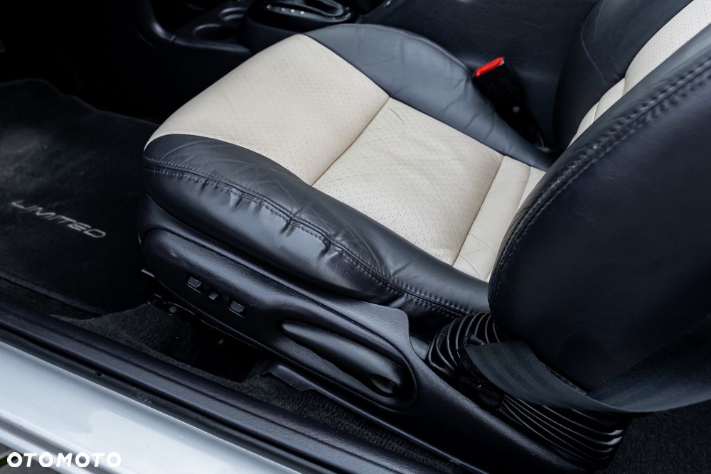 Chrysler Stratus - 18