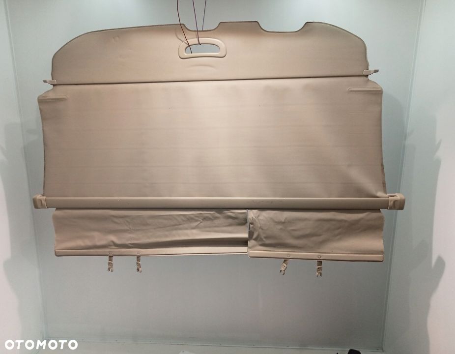 ROLETA BAGAŻNIKA TOYOTA LAND CRUISER 150 - 1