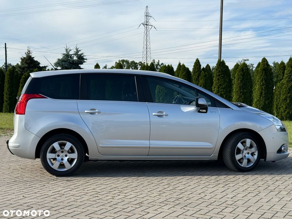 Peugeot 5008 - 13