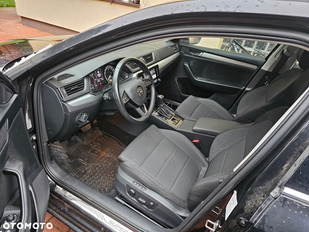 Skoda Superb 2.0 TDI SCR Style DSG - 4