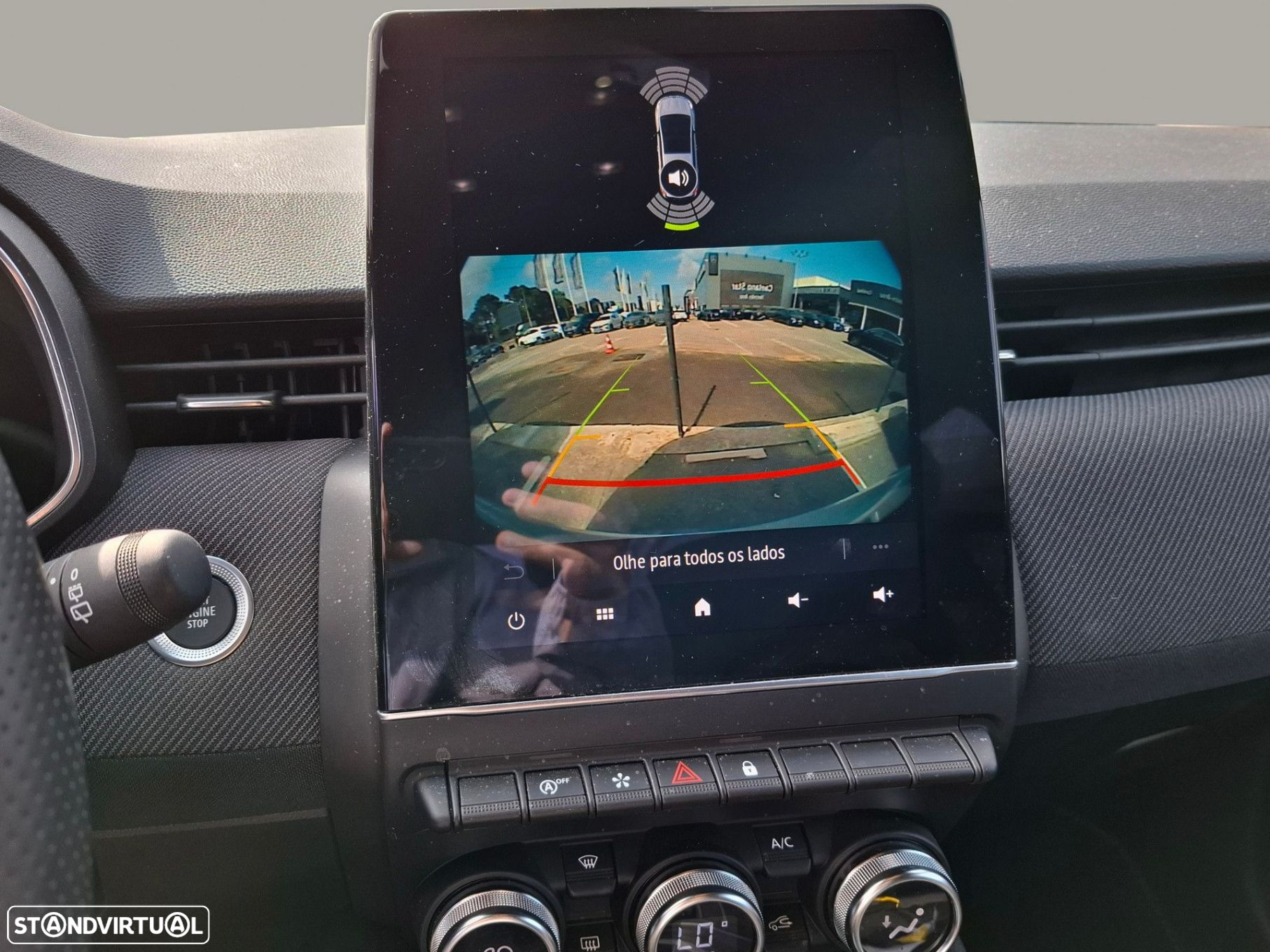 Renault Clio - 23