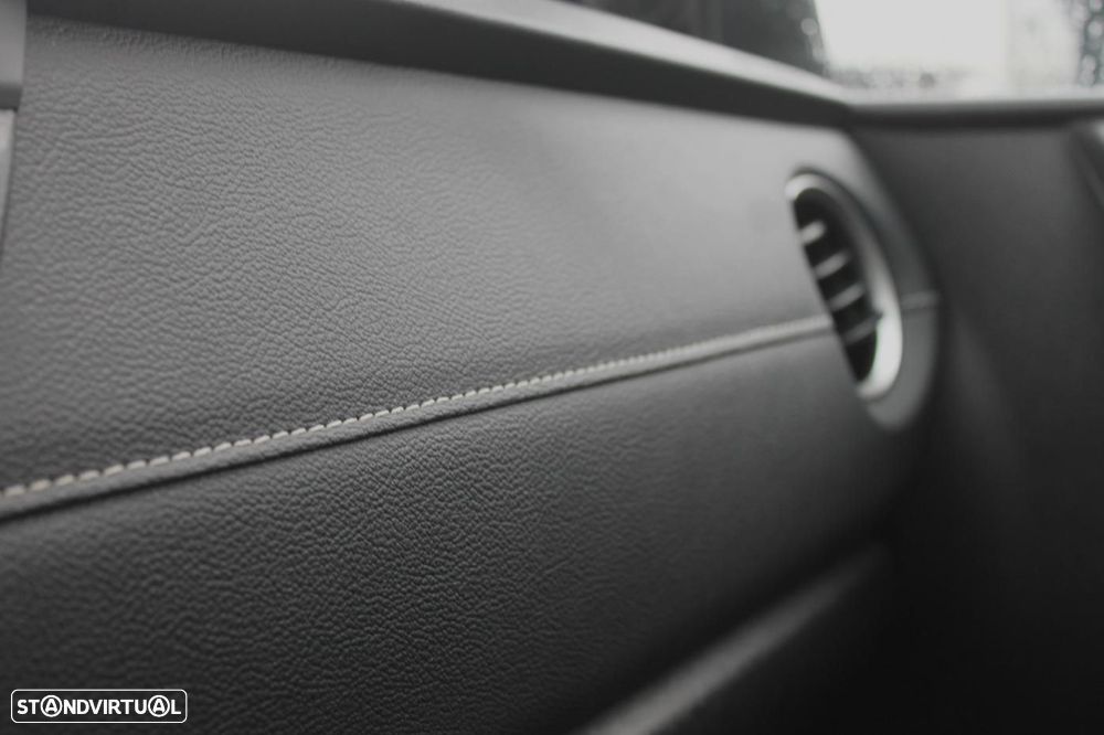 Toyota Auris 1.4 D-4D Exclusive - 30