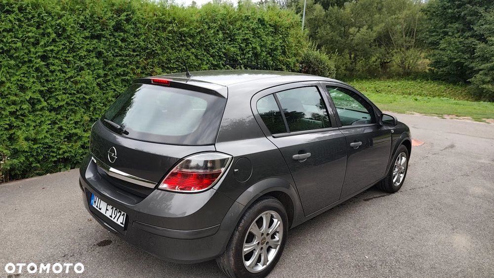 Opel Astra 1.6 Active - 11