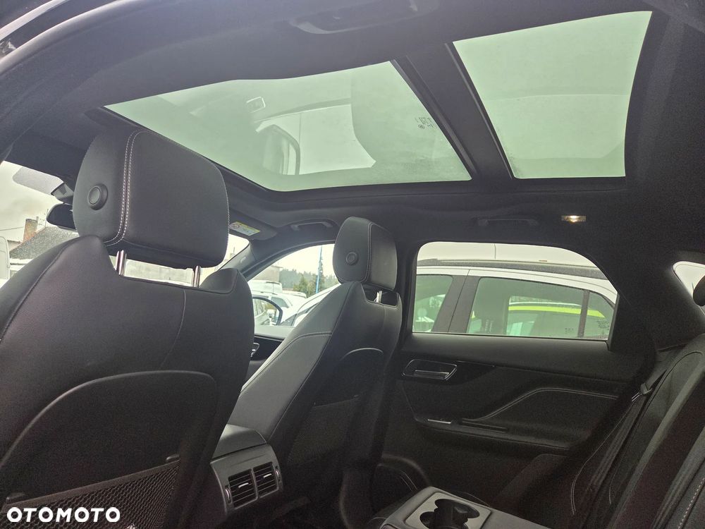 Jaguar F-Pace 2.0 i4D AWD R-Sport - 22