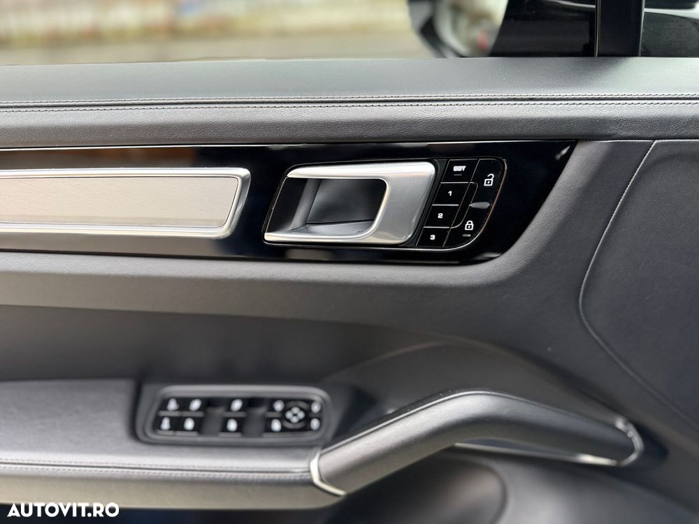 Porsche Cayenne Coupe - 14