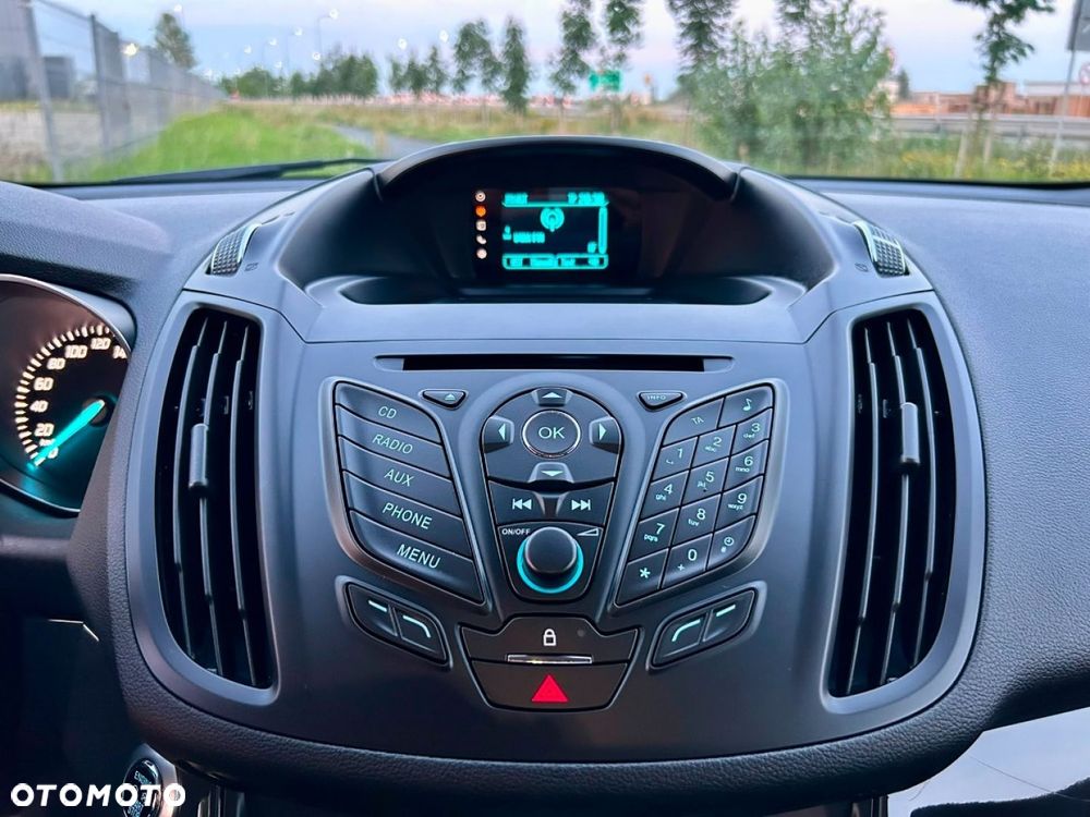 Ford Kuga - 32