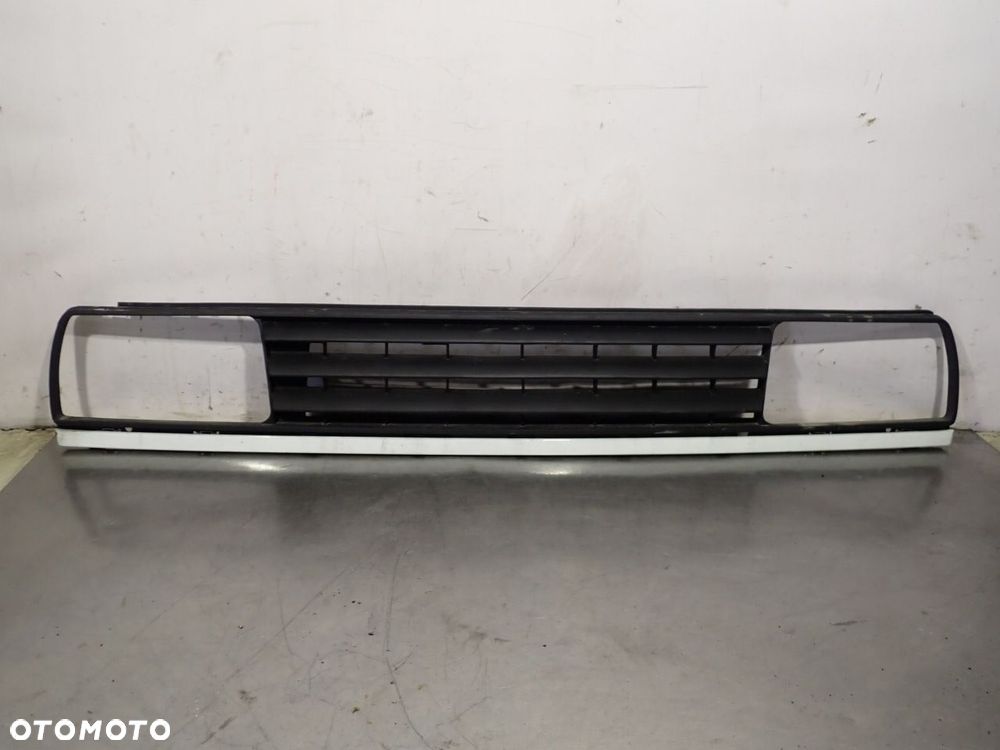 GRILL ATRAPA VOLKSWAGEN JETTA II LIFT - 1