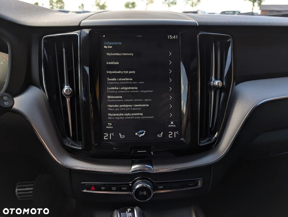 Volvo XC 60 D4 R-Design - 28