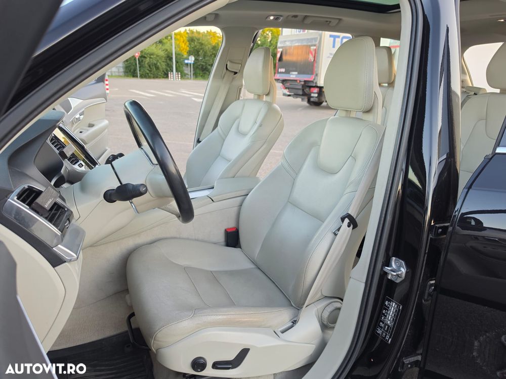 Volvo XC 90 T8 AWD Twin Engine Geartronic Momentum - 17
