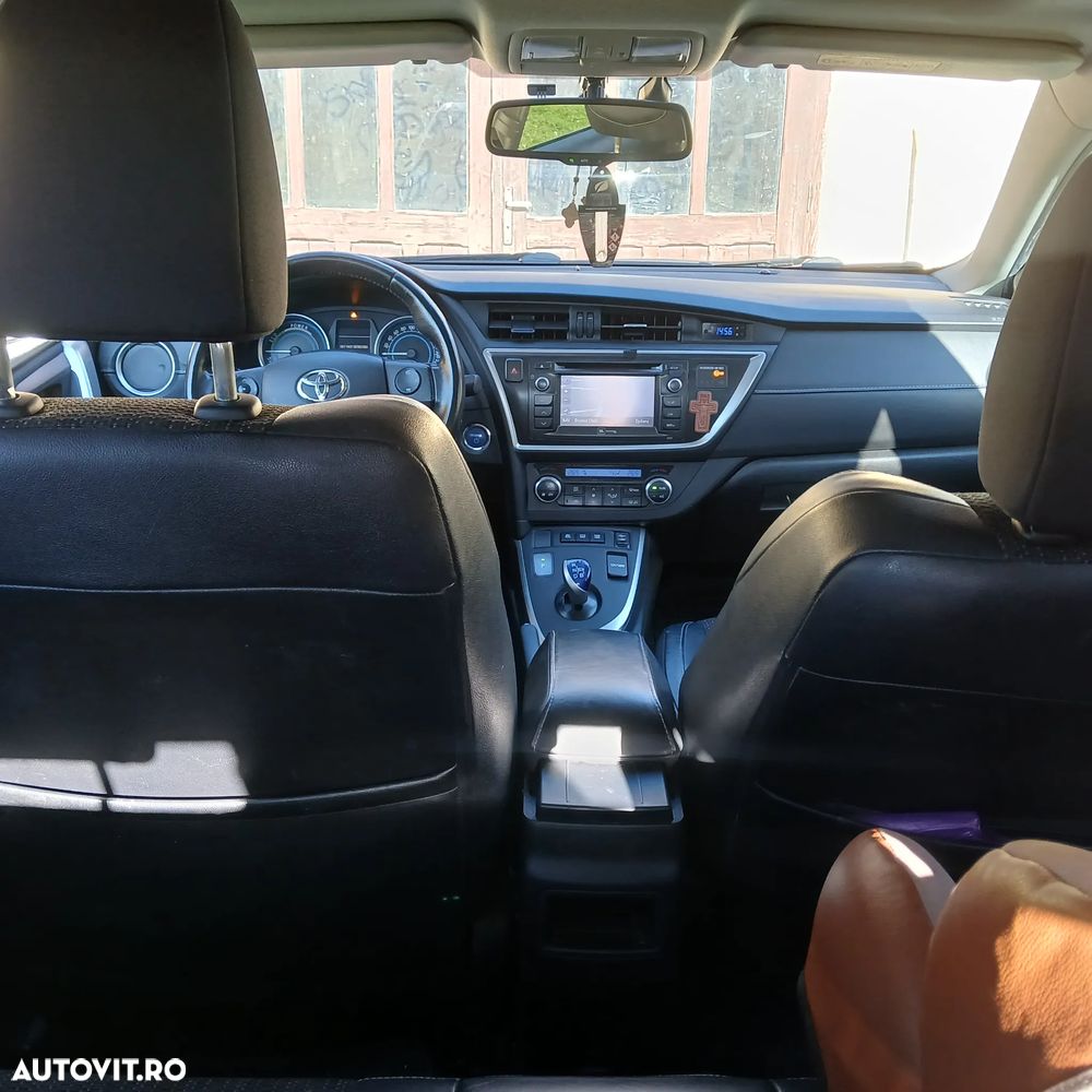 Toyota Auris 1.8 L VVT-i Luna - 9