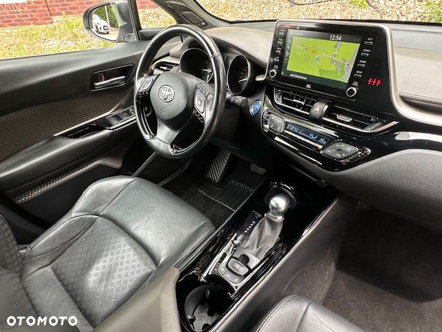 Toyota C-HR Style Selection - 23