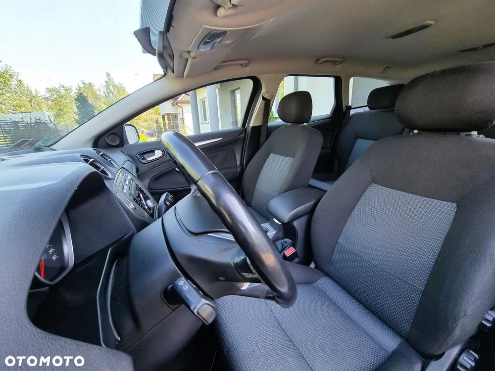 Peugeot 207 - 10