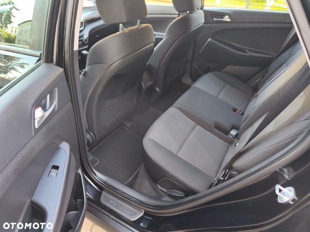 Hyundai Tucson 1.6 GDi 2WD Pure - 16