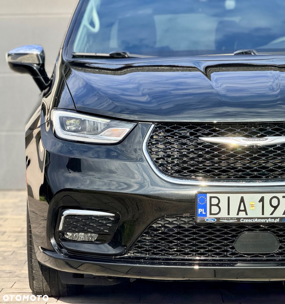 Chrysler Pacifica - 17