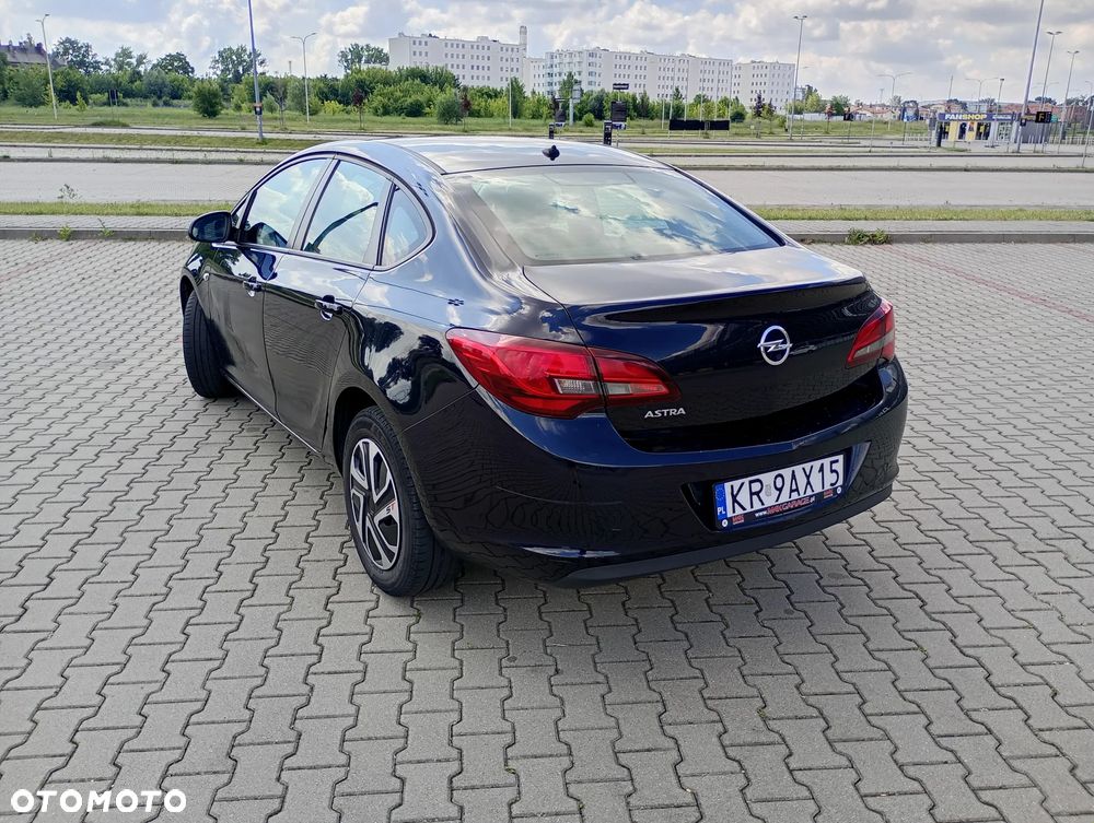 Opel Astra 1.6 EU6 - 7