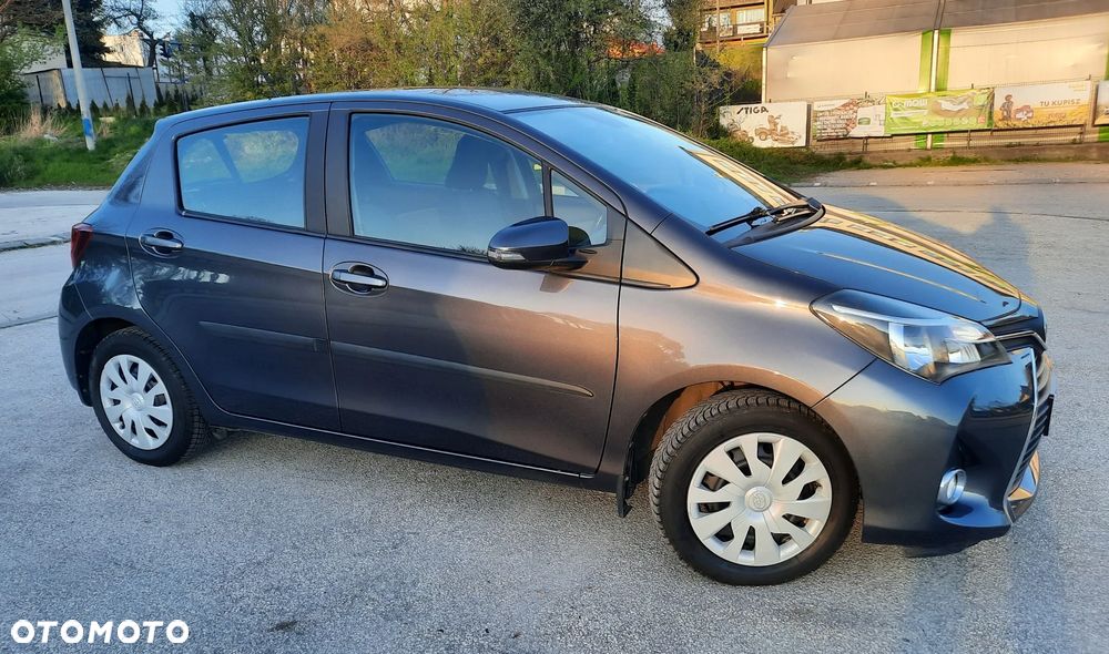 Toyota Yaris 1.33 Premium EU6 - 37