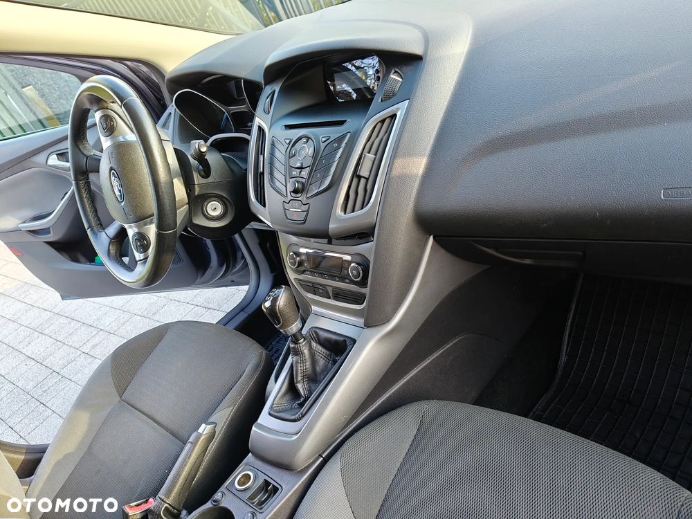 Ford Focus 1.6 Ambiente - 6