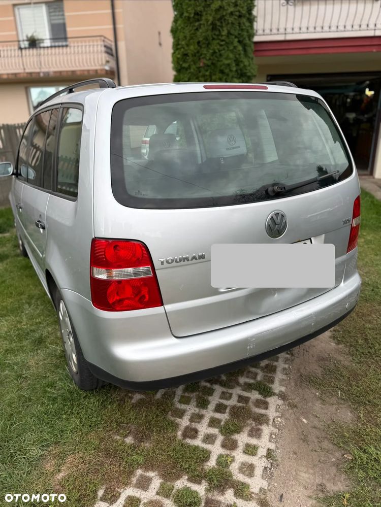 Volkswagen Touran 1.9 TDI Conceptline - 3