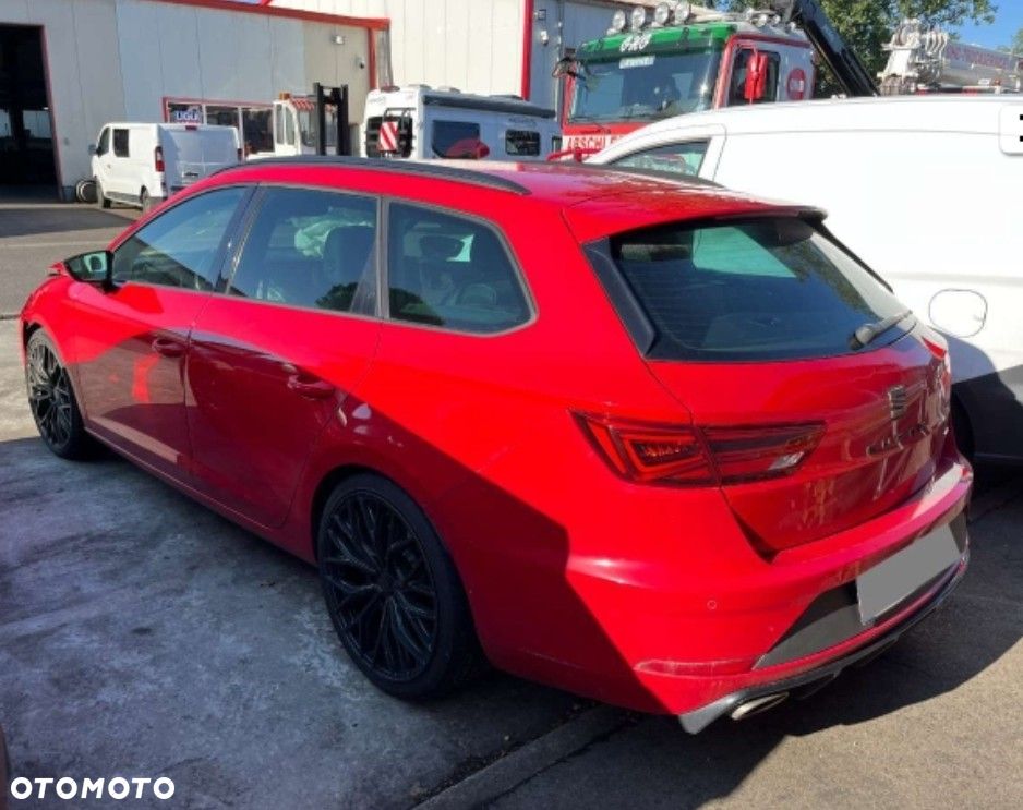 Seat Leon Sportstourer 2.0 TSI Start&Stop 4Drive DSG Cupra 300 - 3